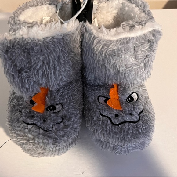 🎈🎈ADORABLE MONSTER SLIPPERS - Picture 1 of 5